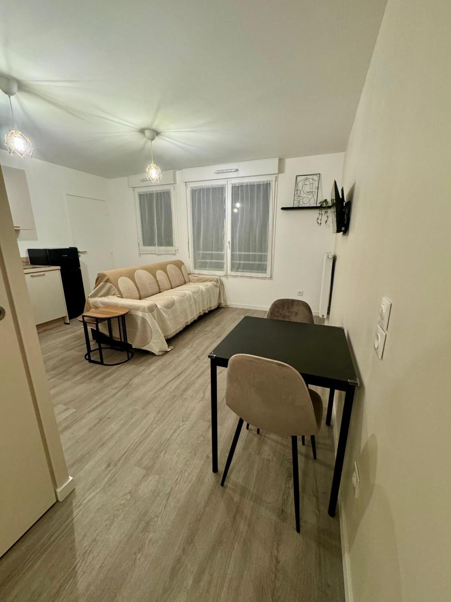 Studio Moderne Et Tout Equipe, Proche Du Rer, Paris & Aeroport D'Orly En 20 Min, Lit Bebe Sur Demande Vitry-sur-Seine Extérieur photo